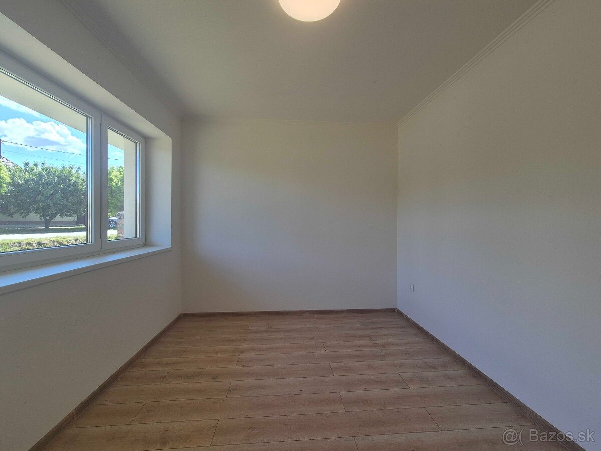 Predaj 4 izbový dom BUNGALOV v obci Dvory nad Žitavou - 9