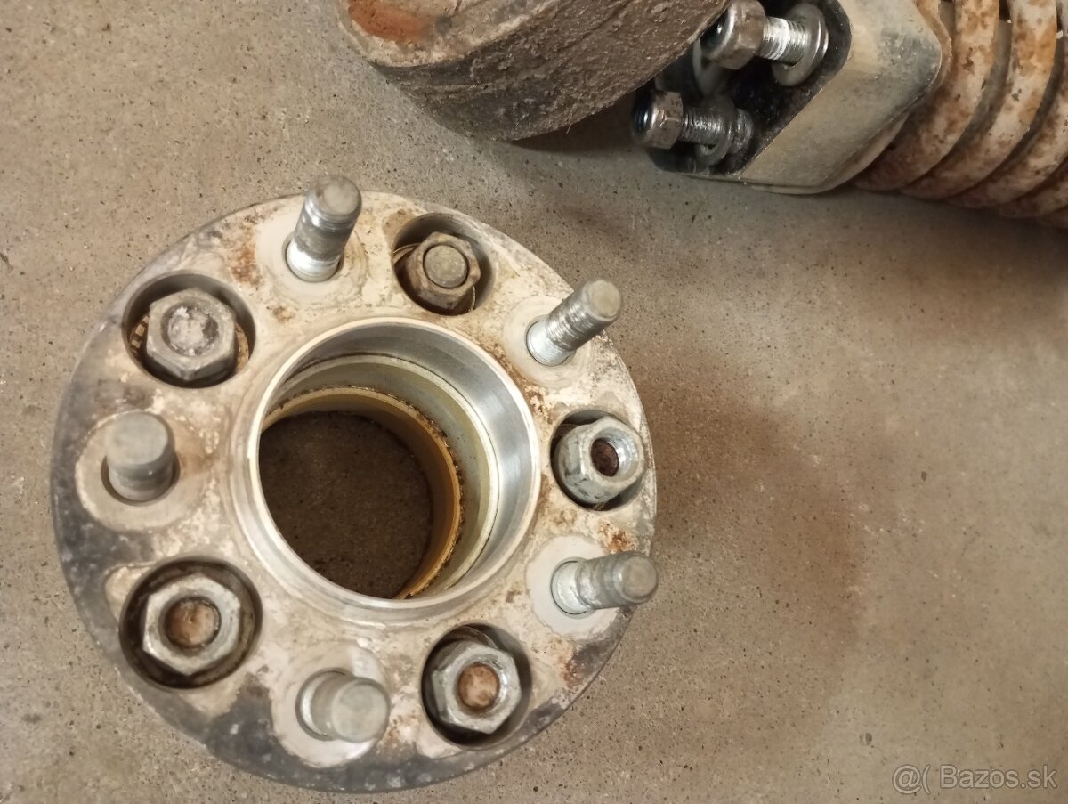 Rozpredám Jeep Cherokee KJ 2.5, 2.8crd - 9