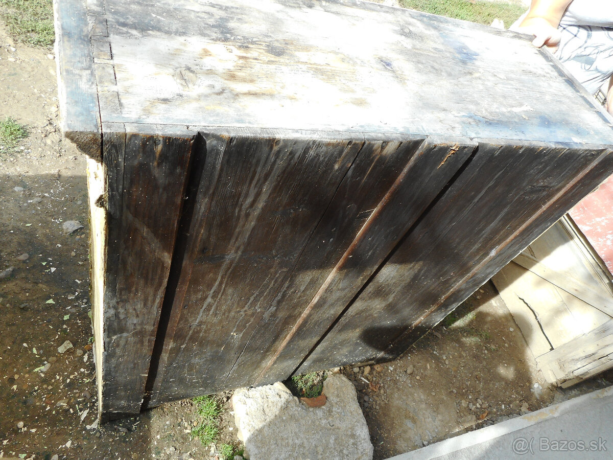 starožitný kredenc na zrekonštruovanie - 9