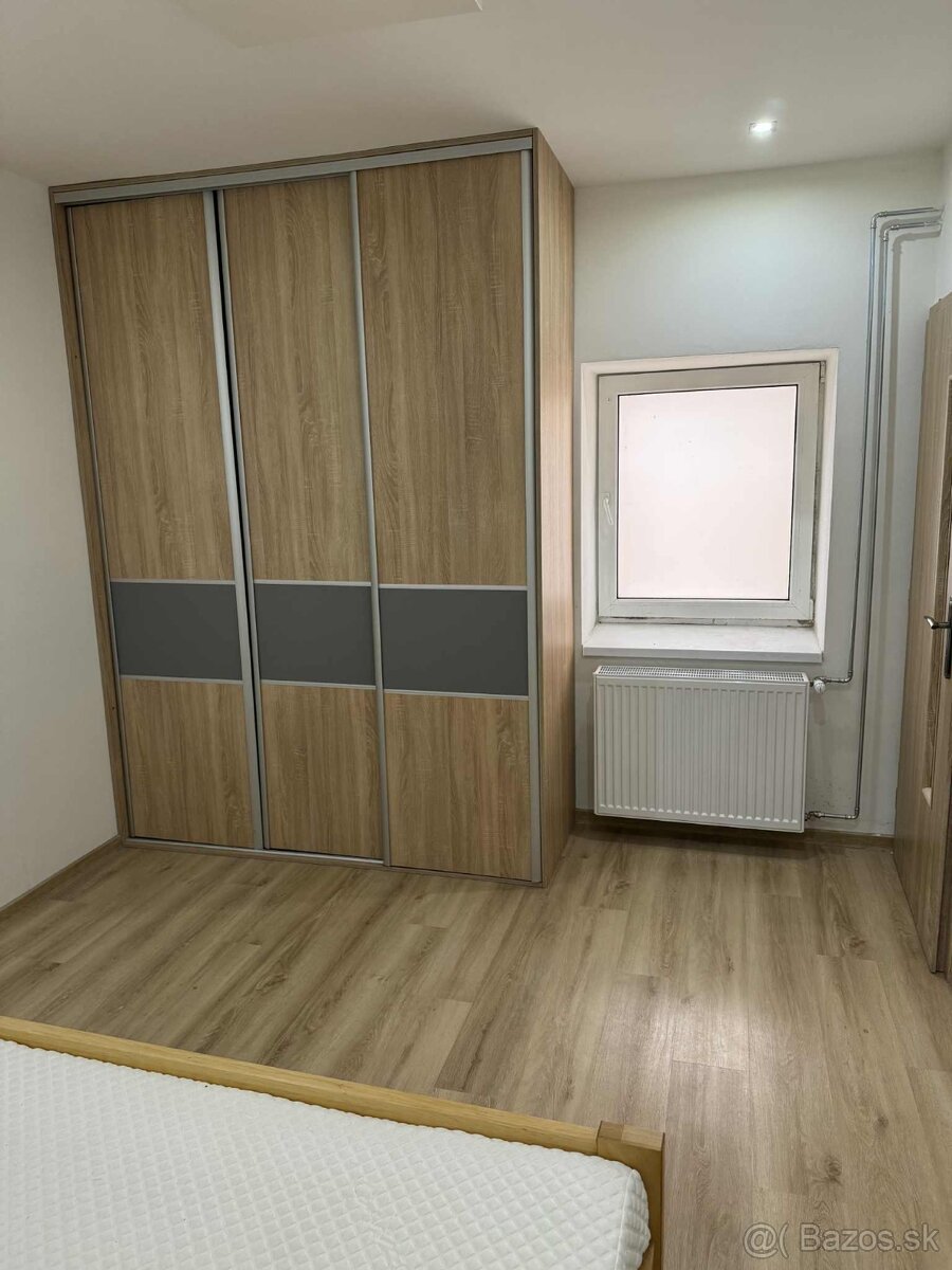 3 IZBOVÝ BYT NA PRENÁJOM 85m2 - 9