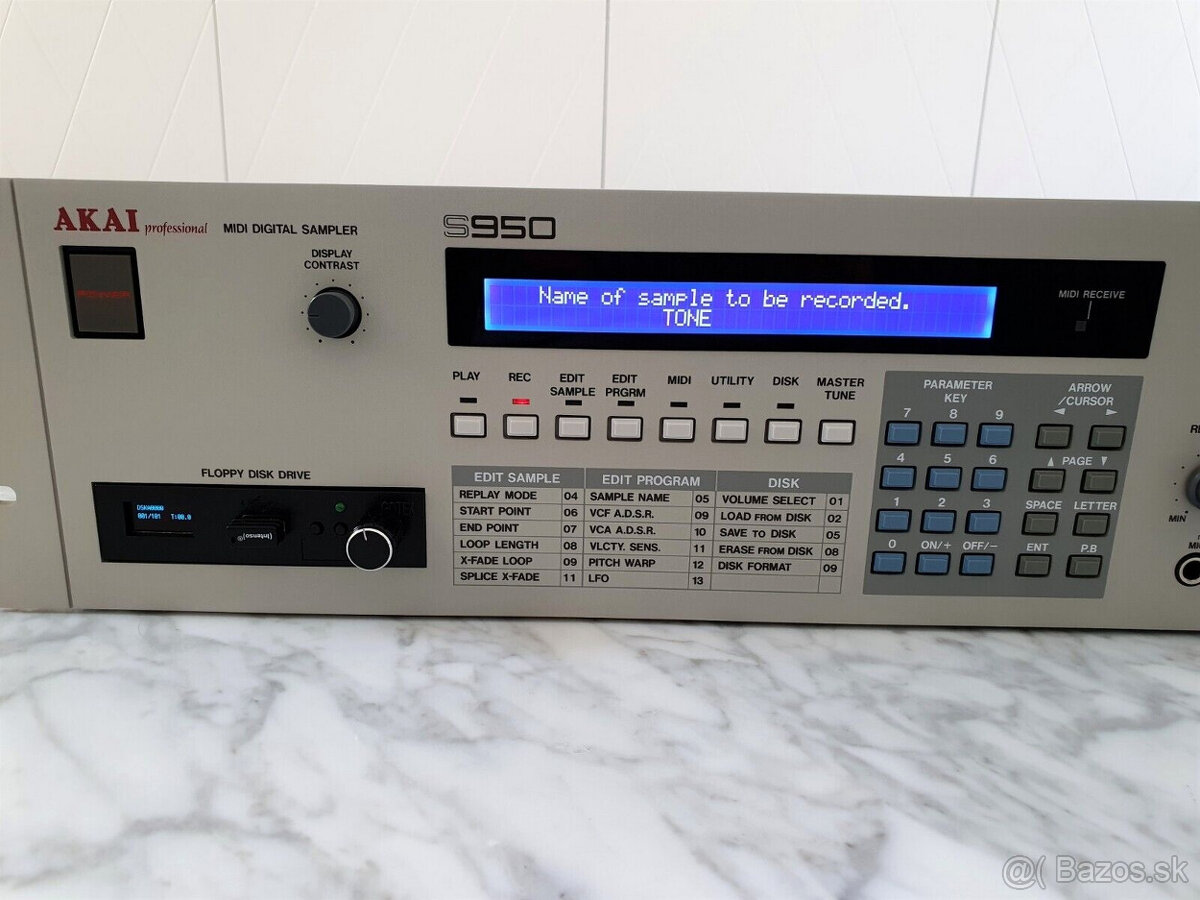Sampler Akai S950 v perfektnom stave. - 9