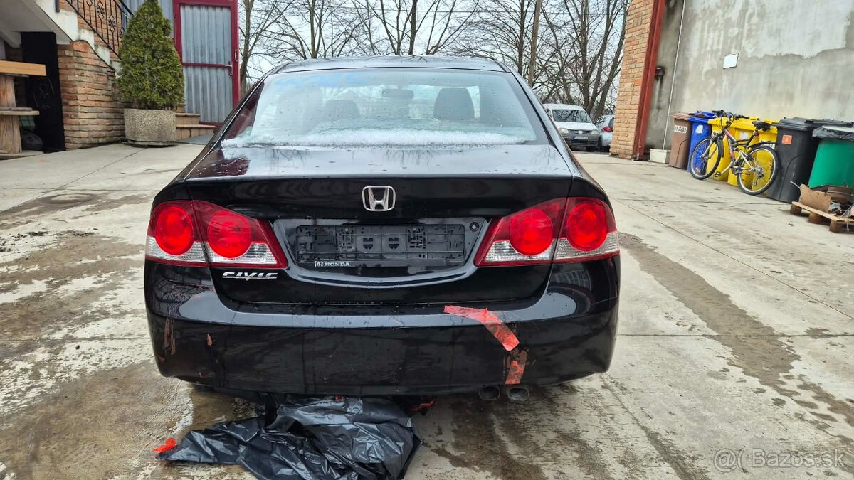 Honda Civic 1,8i - 9