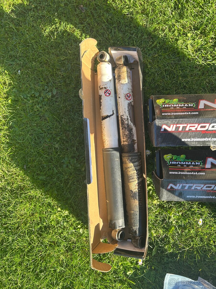 Nissan Navara D22 - 9