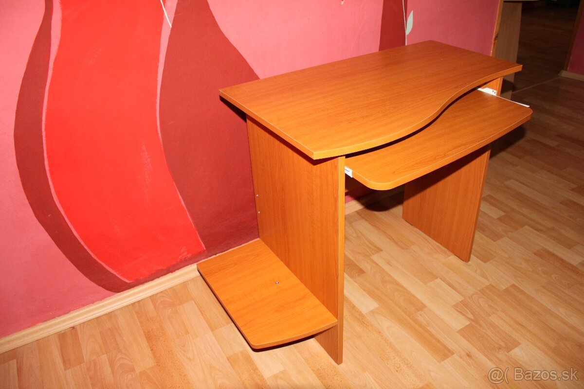 Počítačový stolík - 9