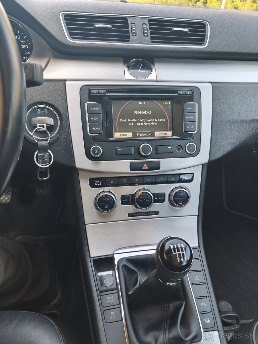 VW Passat Variant 2.0 TDI Highline - 9