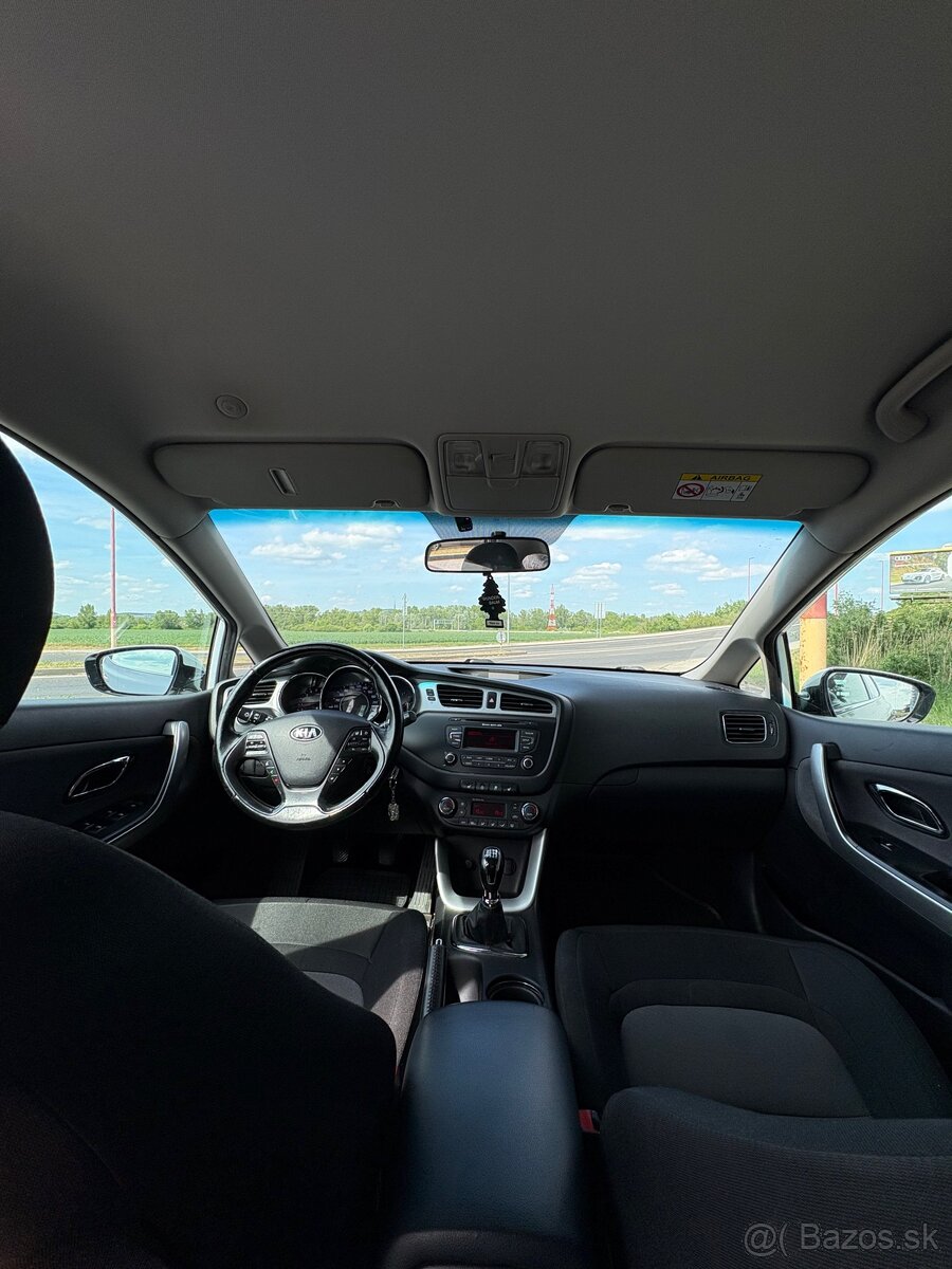 KIA Ceed 1.6 CRDI - 9