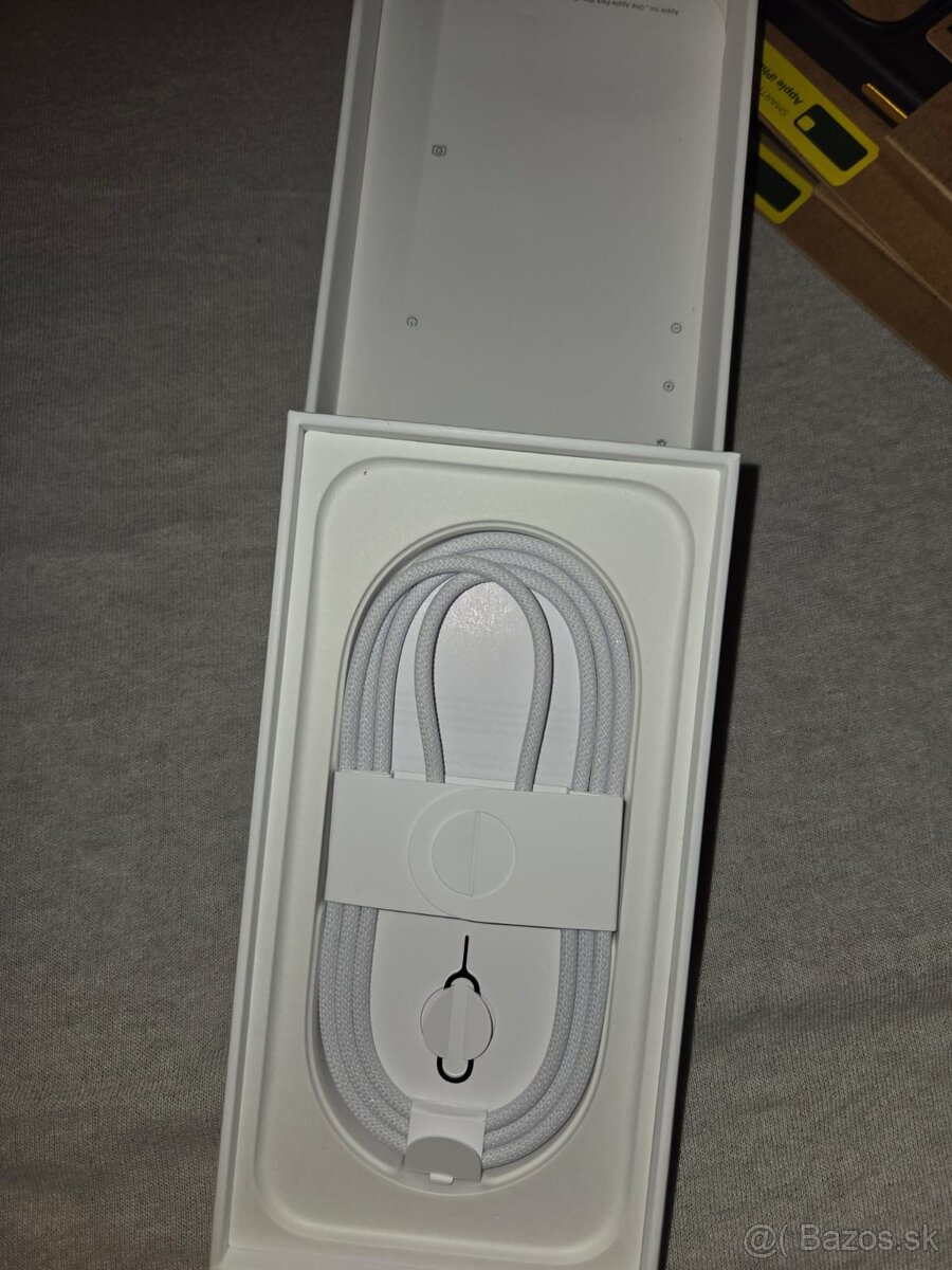 iPhone 16 Pro,Black Titanium,256GB,top stav,zaruka 13mes. - 9