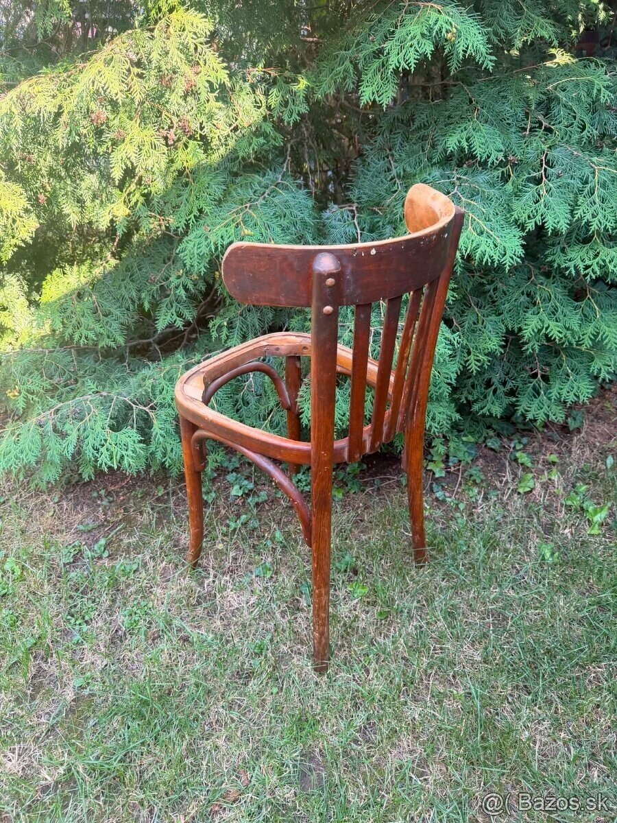 Drevená stolička Thonet - 9