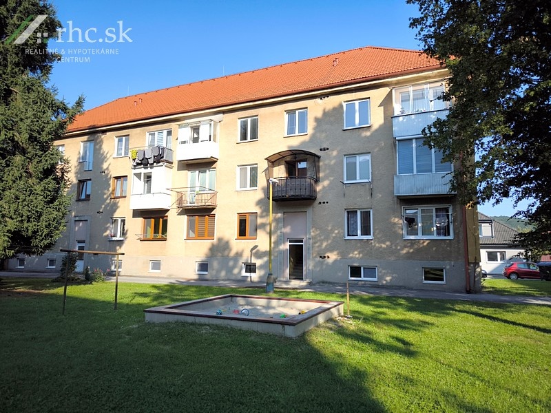 KOMPLETNE ZARIADENÝ A ZREKONŠTRUOVANÝ 2-IZ. BYT - GOLDBERGER - 9