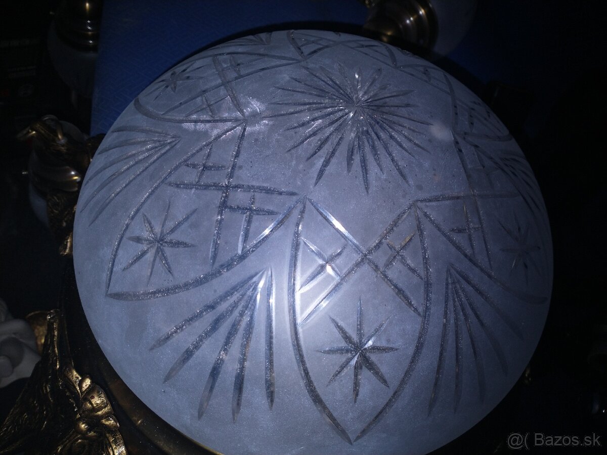 Luster a nástenné svetla - 9