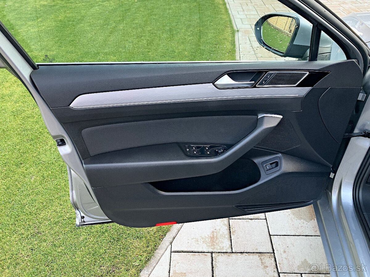 Volkswagen Passat Variant 2.0 TDI EVO Business DSG - 9