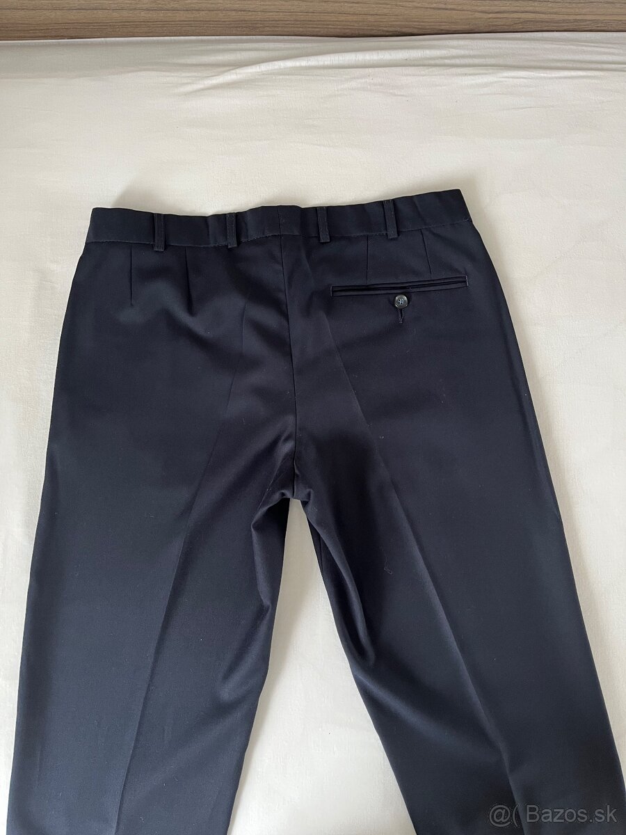 Predám pánsky oblek veľkosť 48/182 - 9