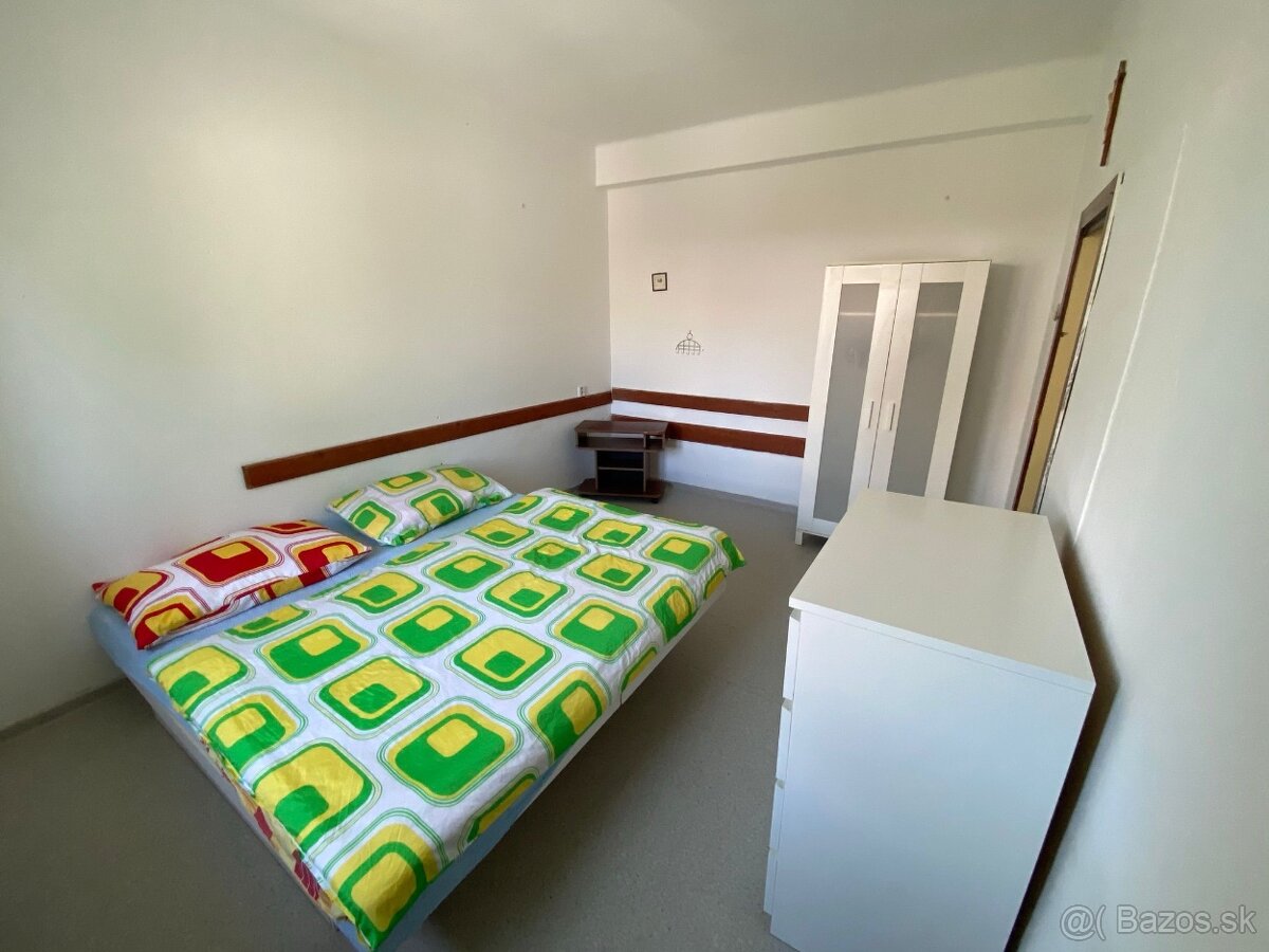 Rodinny dom v Senci - PRENAJOM - 9