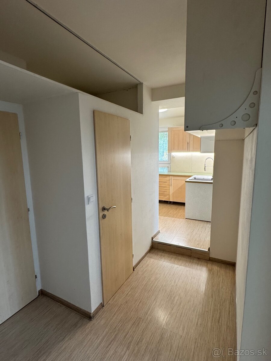Prenájom 4 izbového bytu pre študentov - 9