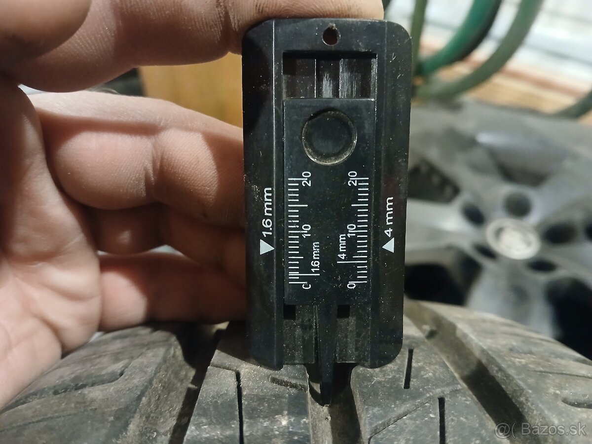 Elektróny Ford R14 - 9