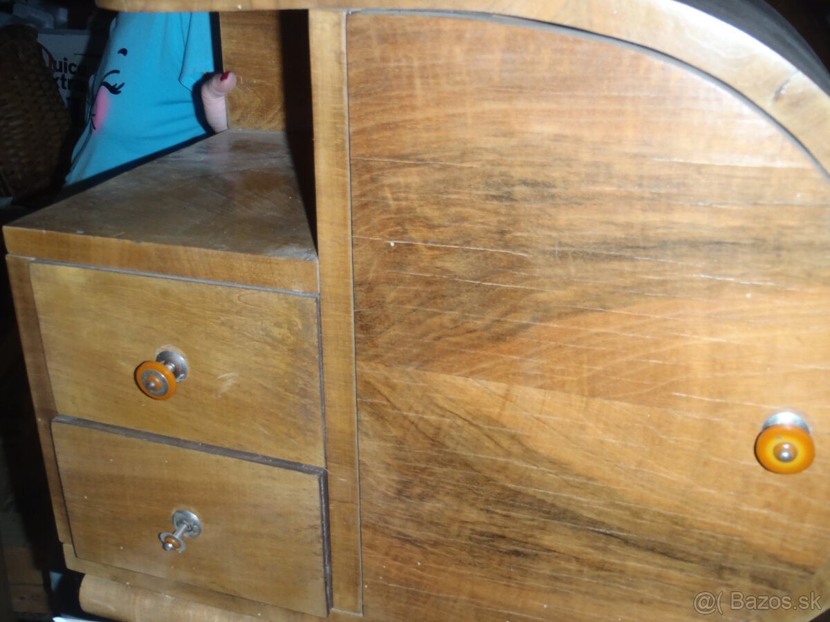 Nočné stolíky - 9