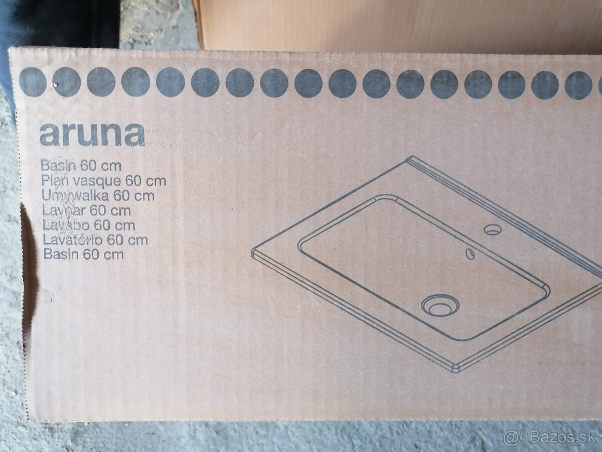 Umývadlo, skrinka pod umývadlo, zrkadlo. - 9