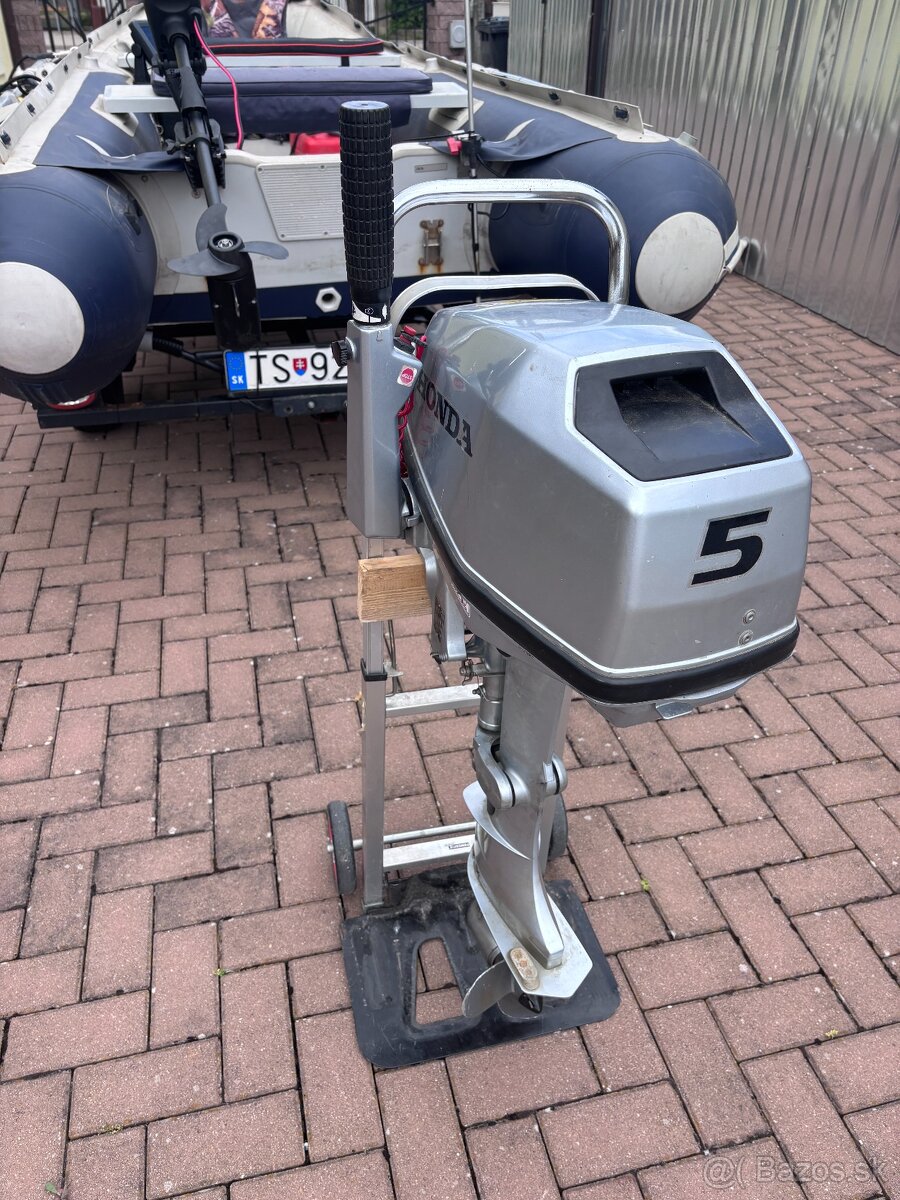 Honda Honwave 360 gumený čln s benzínovým a elektro-motorom - 9