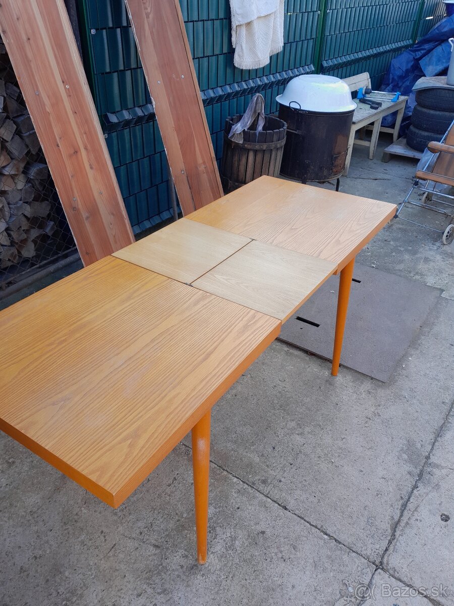 Predám rozkladací stôl. - 9