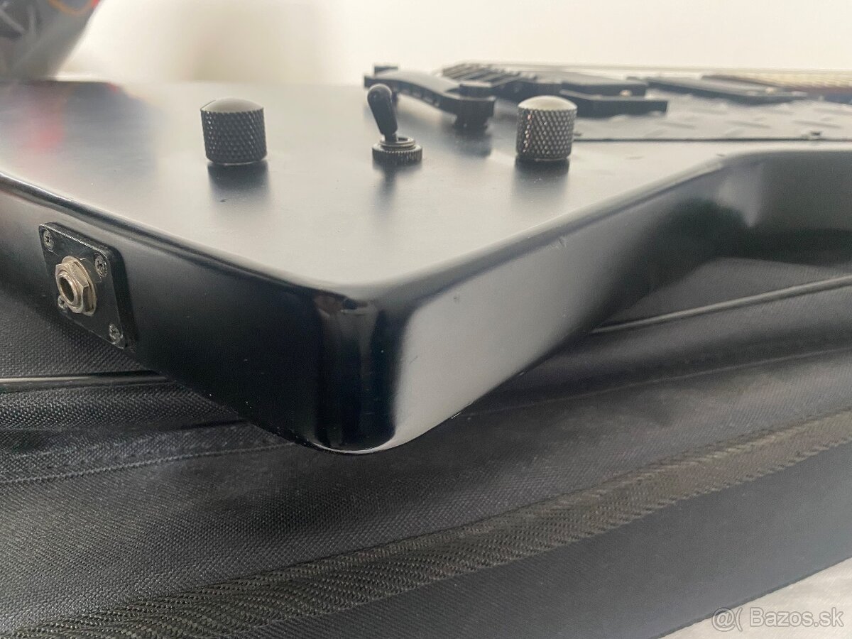 Epiphone Explorer Goth - 9