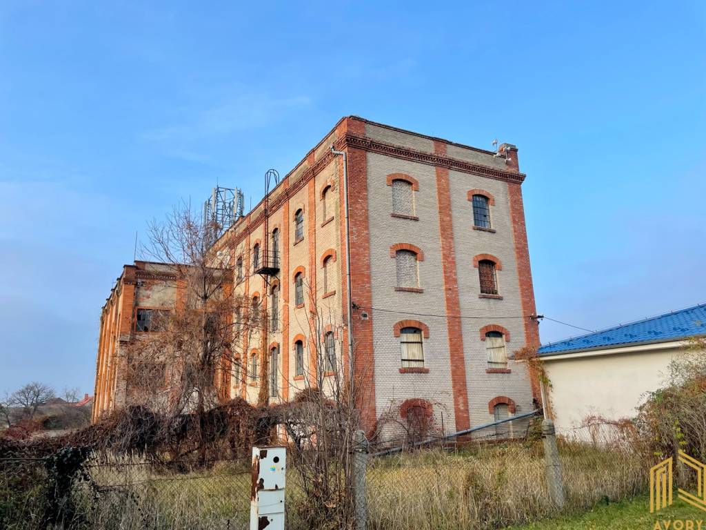 NA PREDAJ 4 - PODLAŽNÁ BUDOVA, POZEMOK 1515m2, GBELY - 9