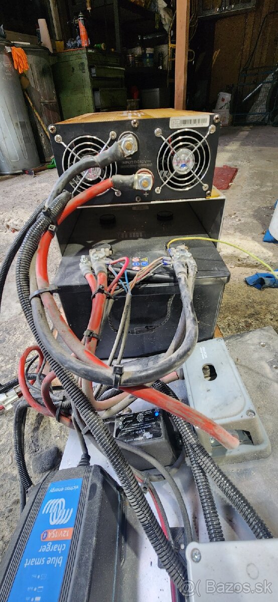 Menic napätia Karavan/Pojazdná Dielna - 9