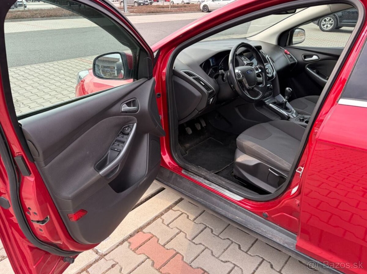 Ford Focus 1.6 EB 110kw TOP VÝBAVA - 9