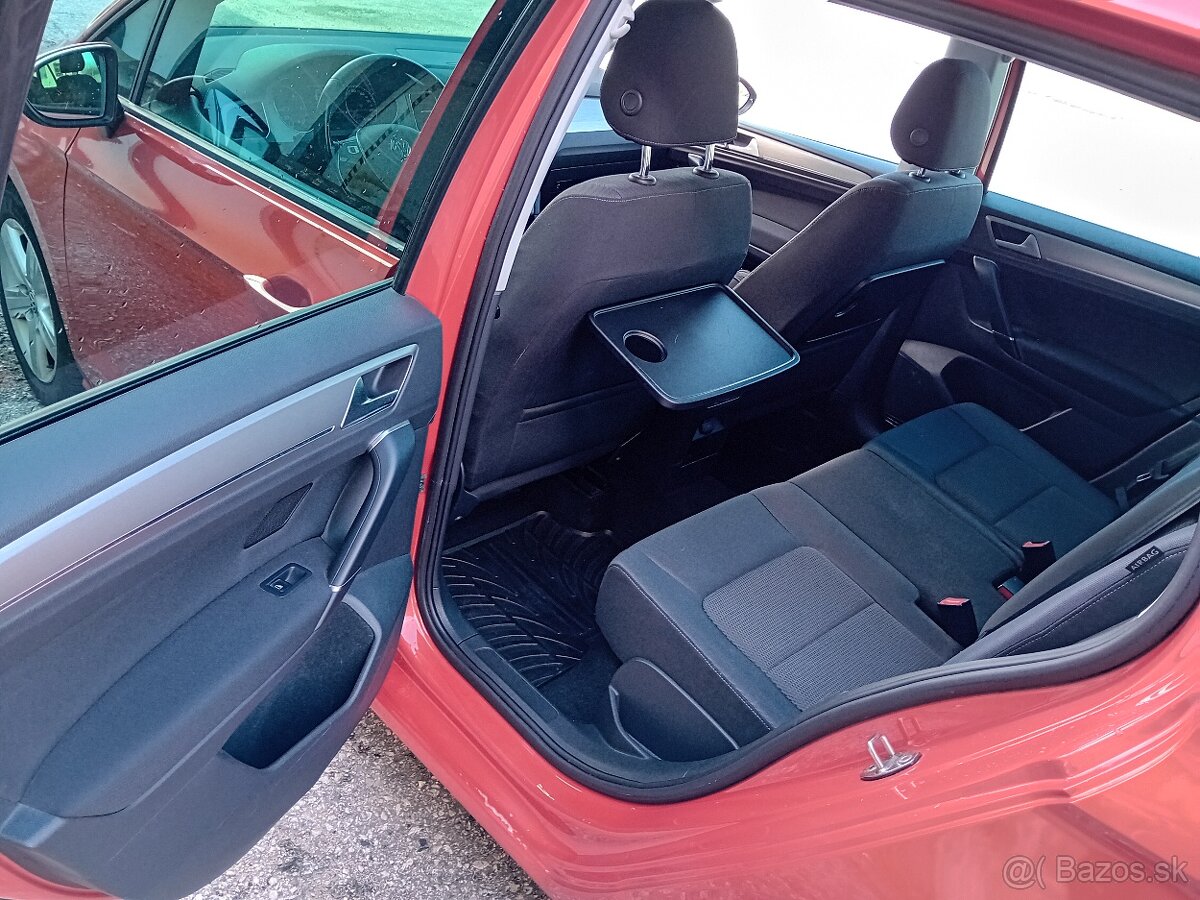 VW Golf Sportsvan 2.0 Tdi 110kw DSG,Webasto,Acc - 9