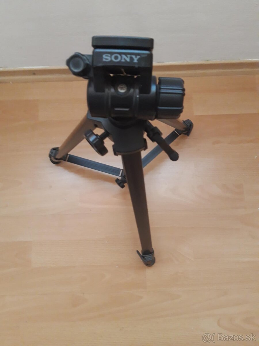 videokamera sony+stojan a ine zdarma - 9