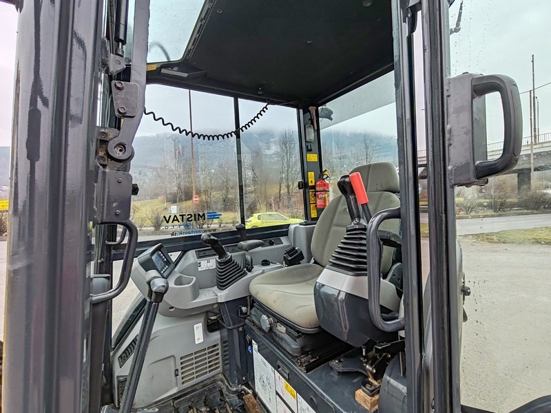 KOMATSU PC35MR-5 - pásový minibáger - 9