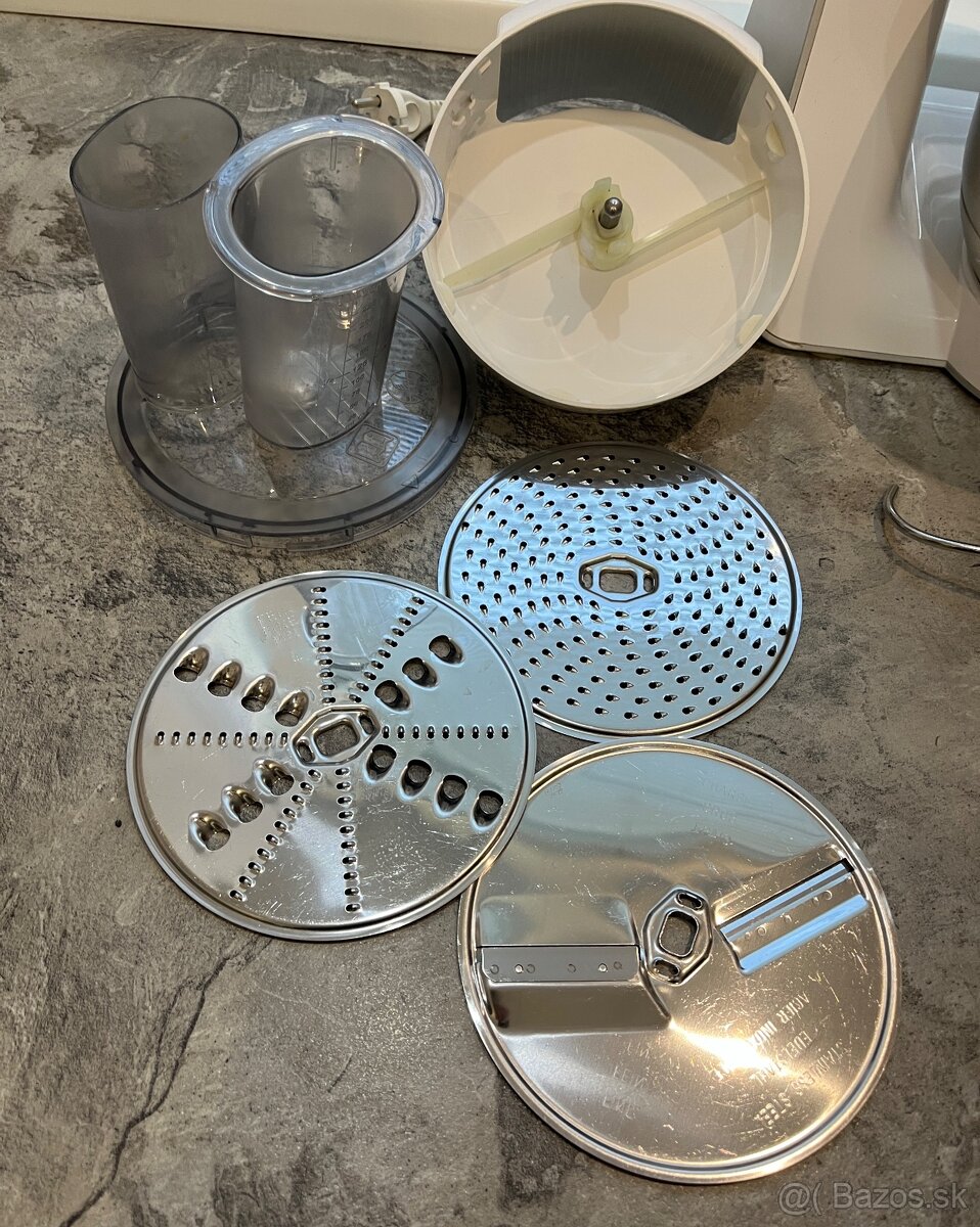 Bosch MUM 54240 900W kuchynský robot - 9