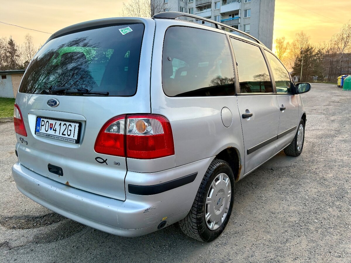 Ford Galaxy 7-miestne - 9