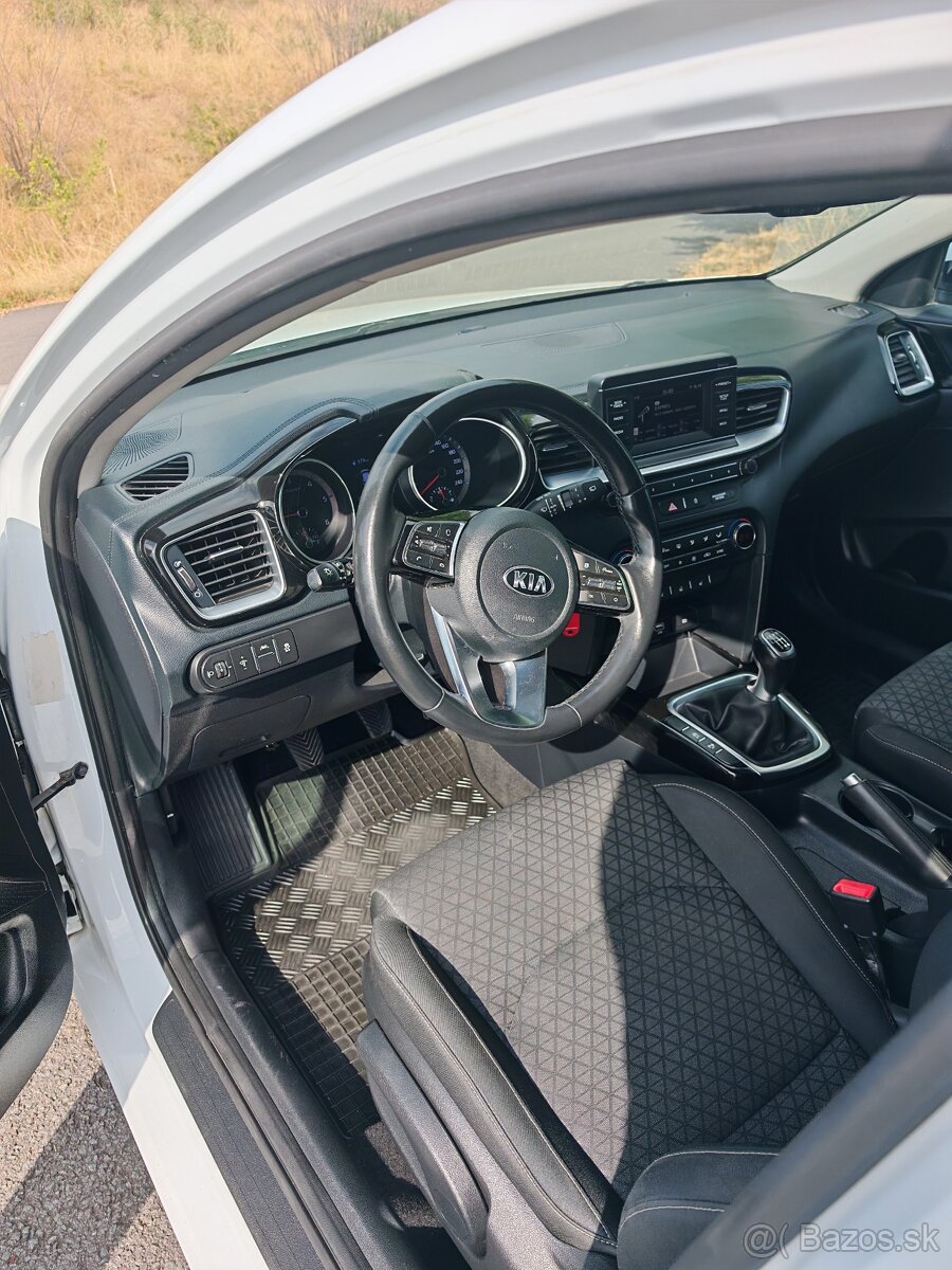 Kia Ceed 1.6 CRDi 100kw - 9