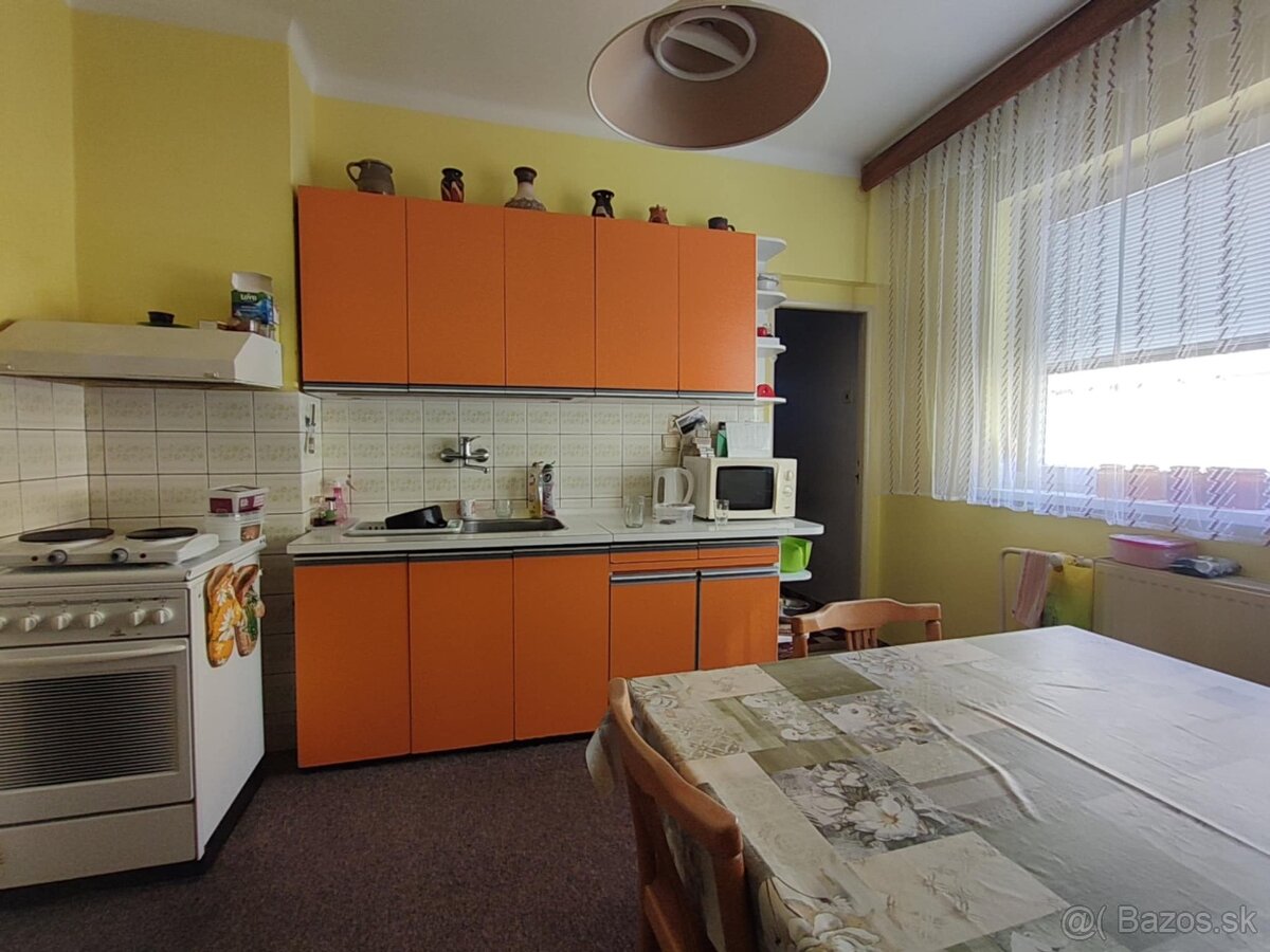 Exkluzívne ponúkame na predaj rodinný dom Levice, F.HEčku - 9