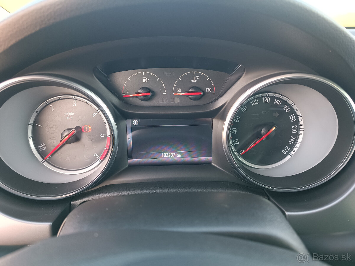 Opel Astra K Sports Tourer 1.6 CDTI EcoFlex – kamera, ťažné - 9