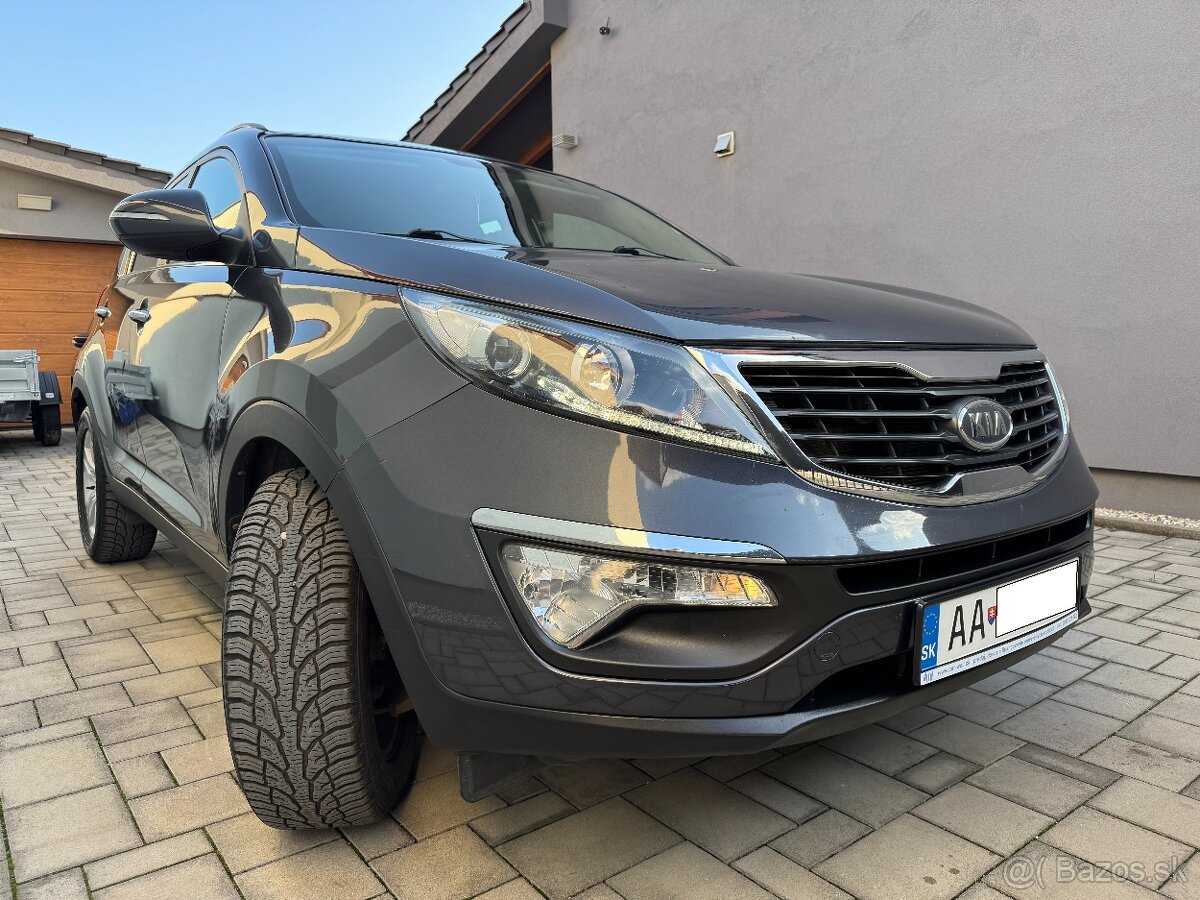 KIA SPORTAGE, SILVER, 1,7 CRDI, MANUÁL, 183 543 KM, 3/2012 - 9
