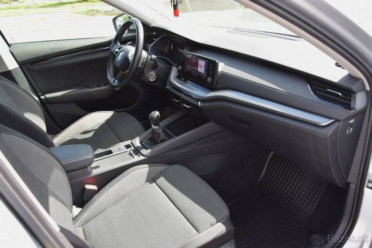 Škoda Octavia Combi 2.0 TDI - 2022 - 9