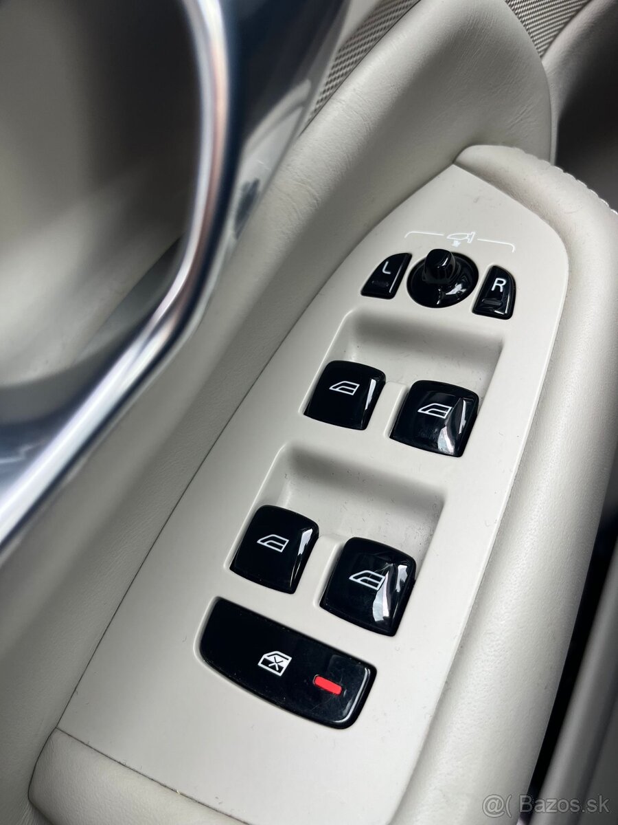 Volvo XC90 D5 Drive-E Inscription AWD A/T - 9