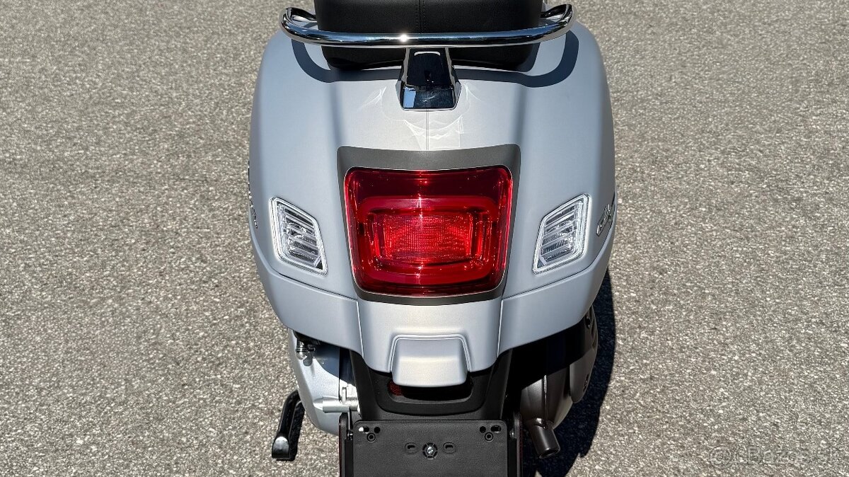Vespa GTS 300 SuperTech 2025 - 9