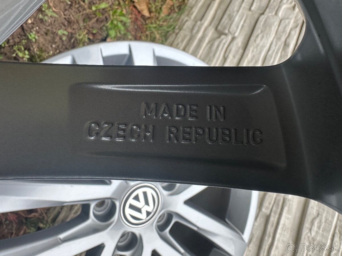 R-line Volkswagen Salvador R18 originál - 9