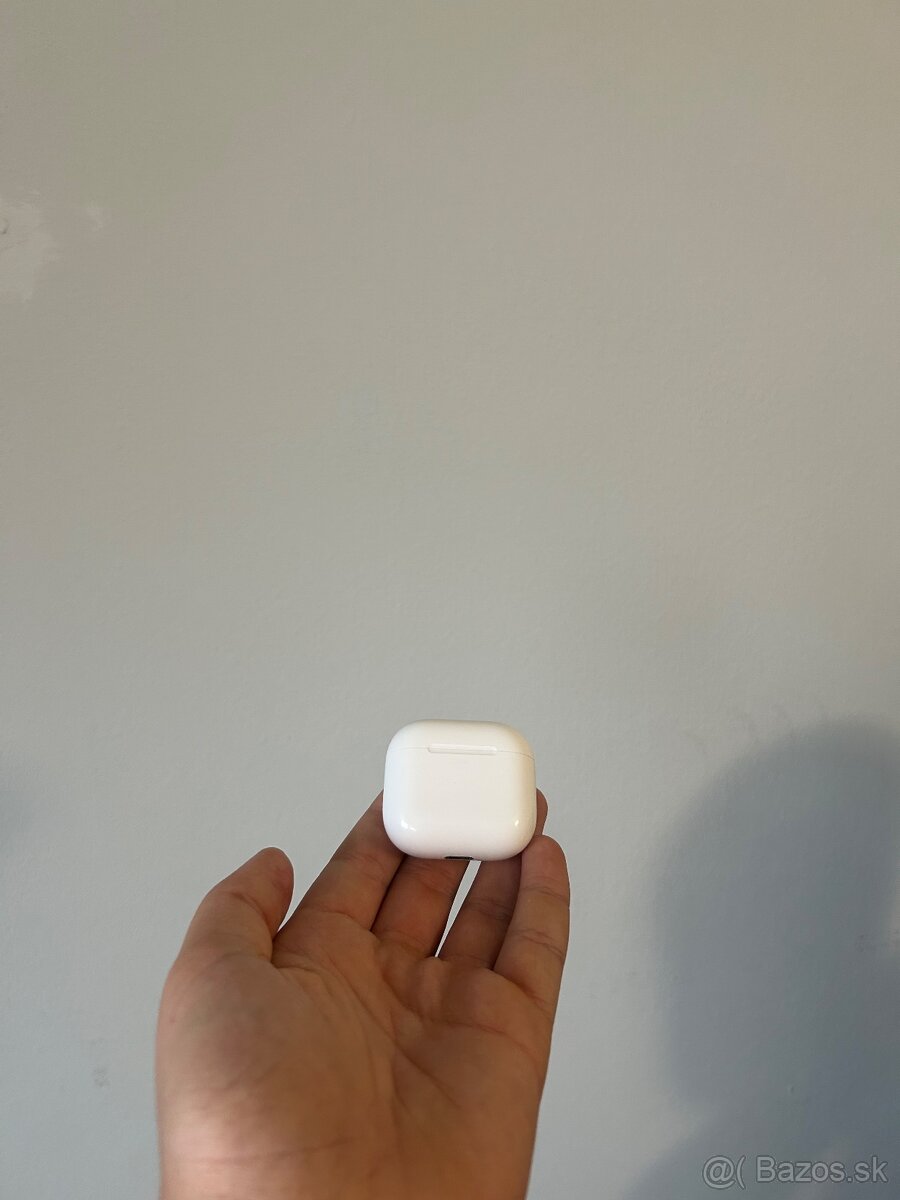 Predám nabíjacie púzdro pre Apple AirPods 4 - 9