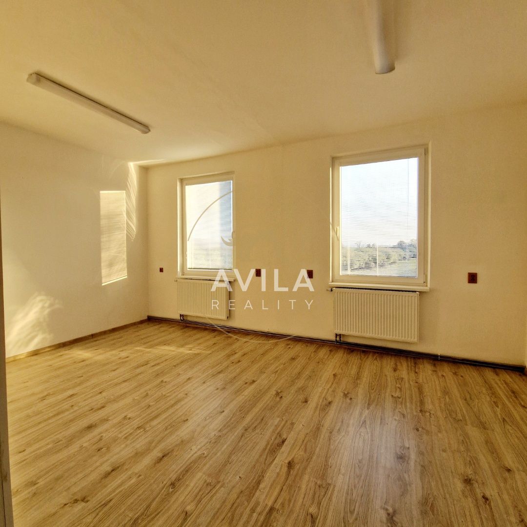 Na predaj: Multifunkčná priemyselná hala v Novom Meste nad V - 9