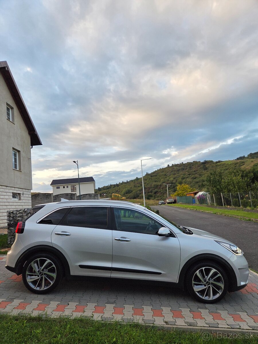 Kia Niro 1.6 GDI Automat - 9
