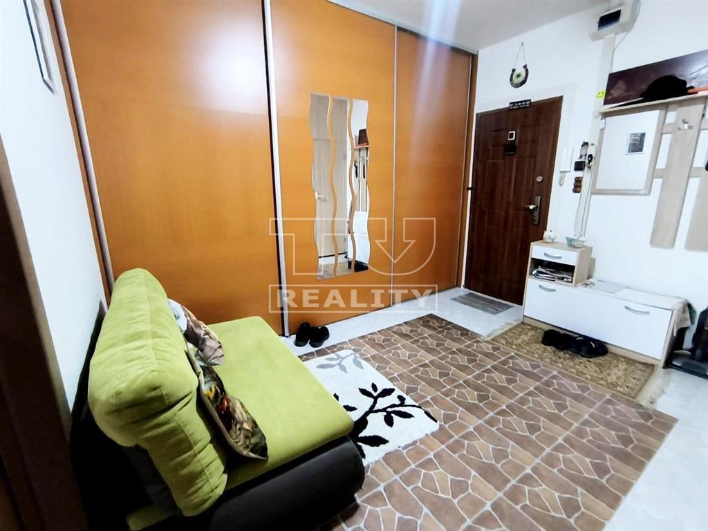 Znížená cena....Na predaj 2-izbový byt s lodžiou v... - 9