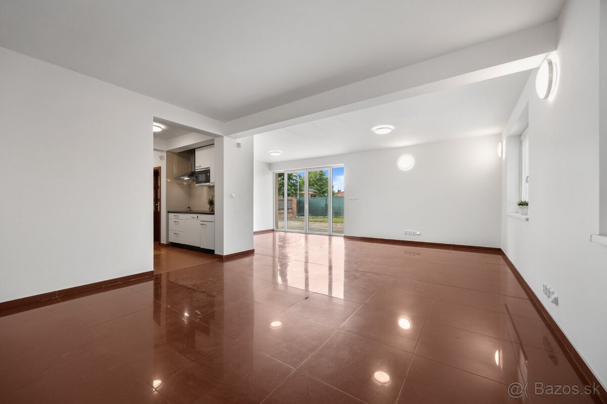 Na predaj 5 izbový rodinný dom Hrubý Šúr okres Senec - 9