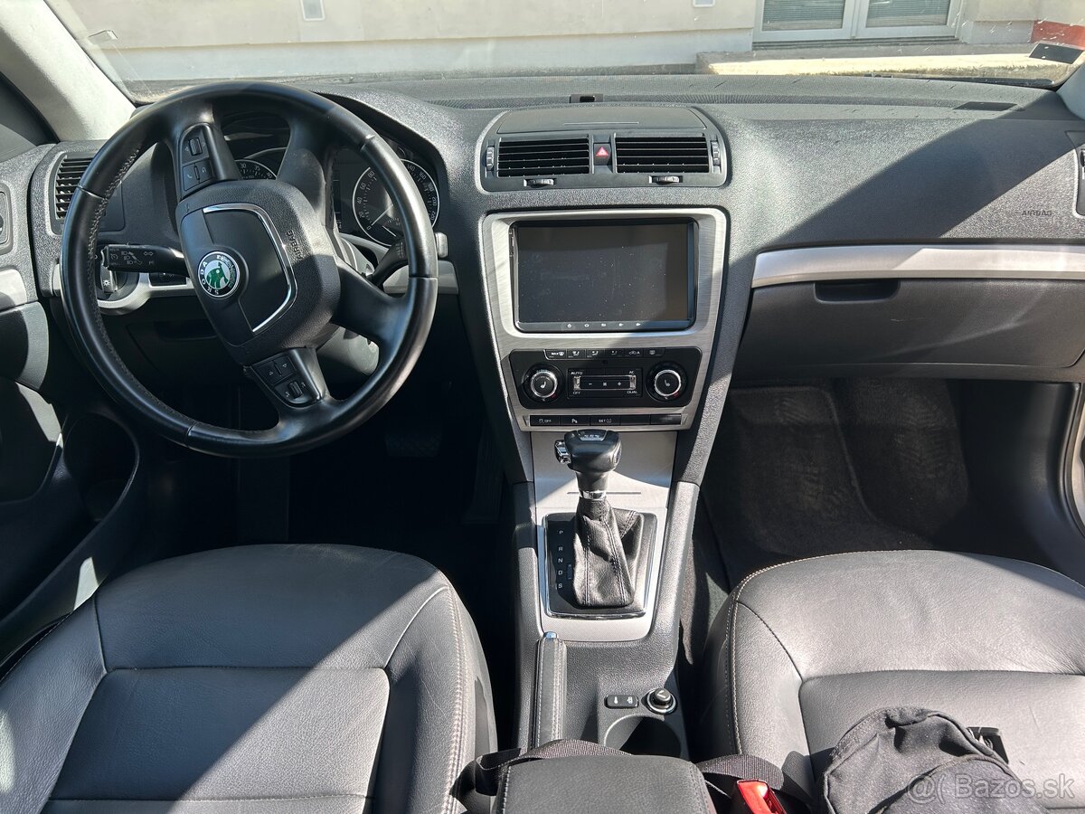 Škoda Octavia II 1.6 TDI DSG ELEGANCE - 9