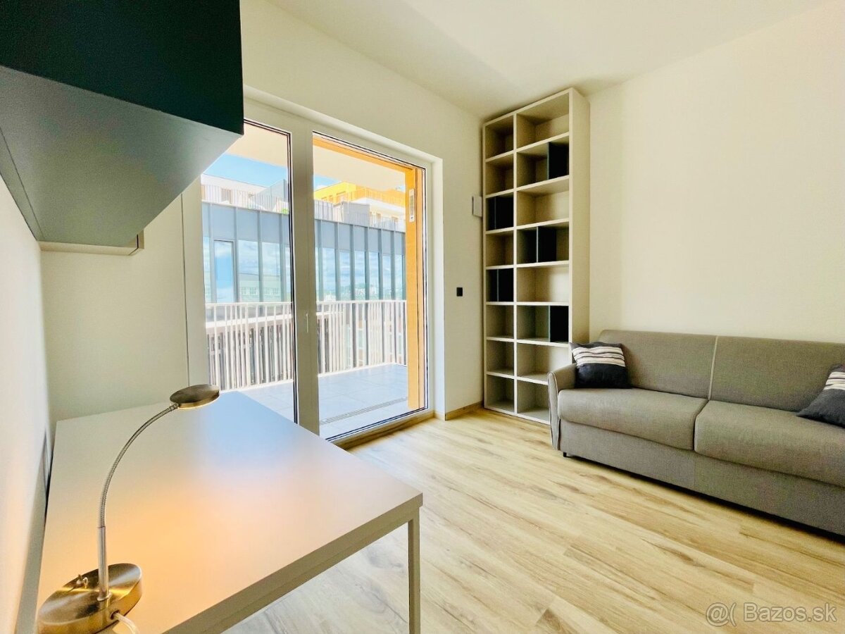 Prenájom 3 izb. byt, Orbis, 2x terasa, garáž. státie - 9