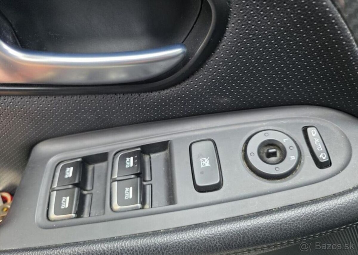 Kia Carens 1.7 - 1. MAJ - 7 MÍST - 9