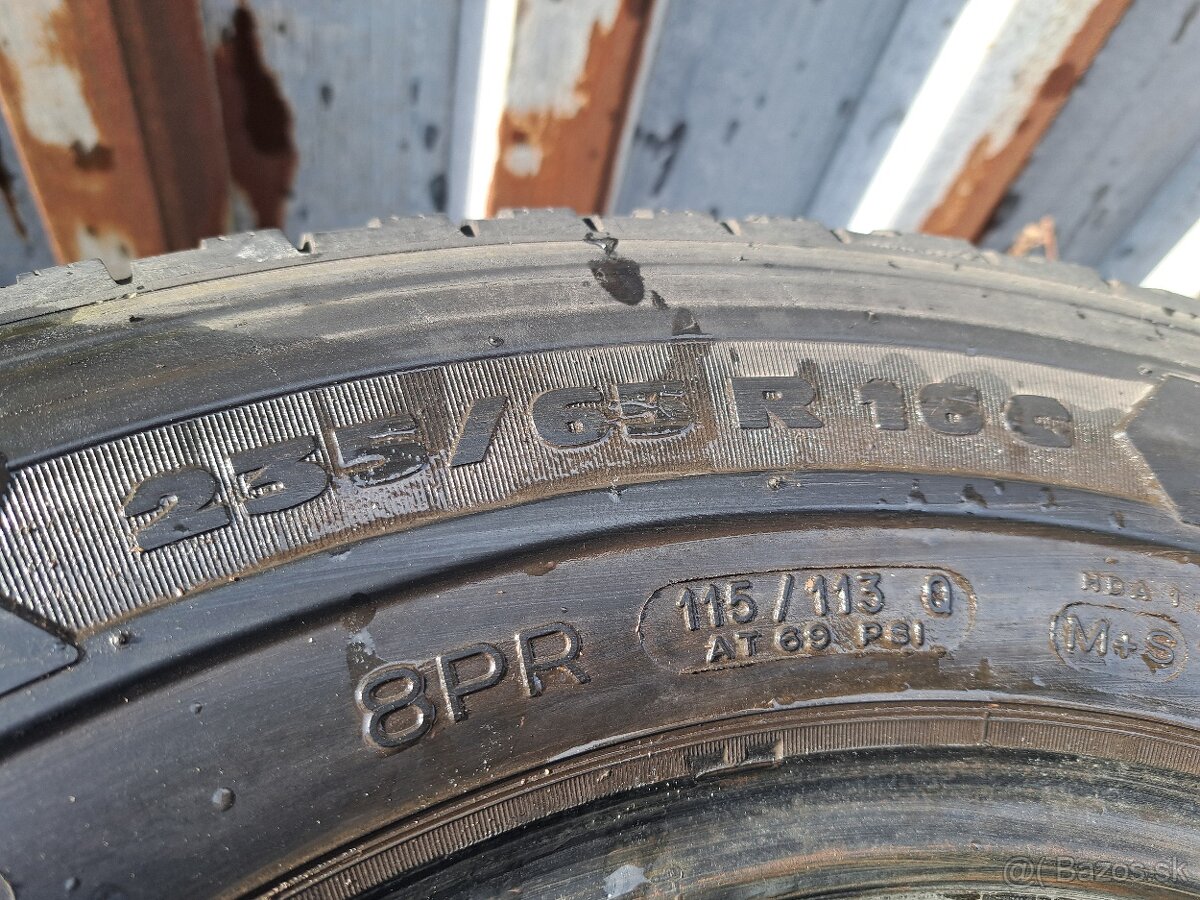 235/65 r16c Michelin - 9