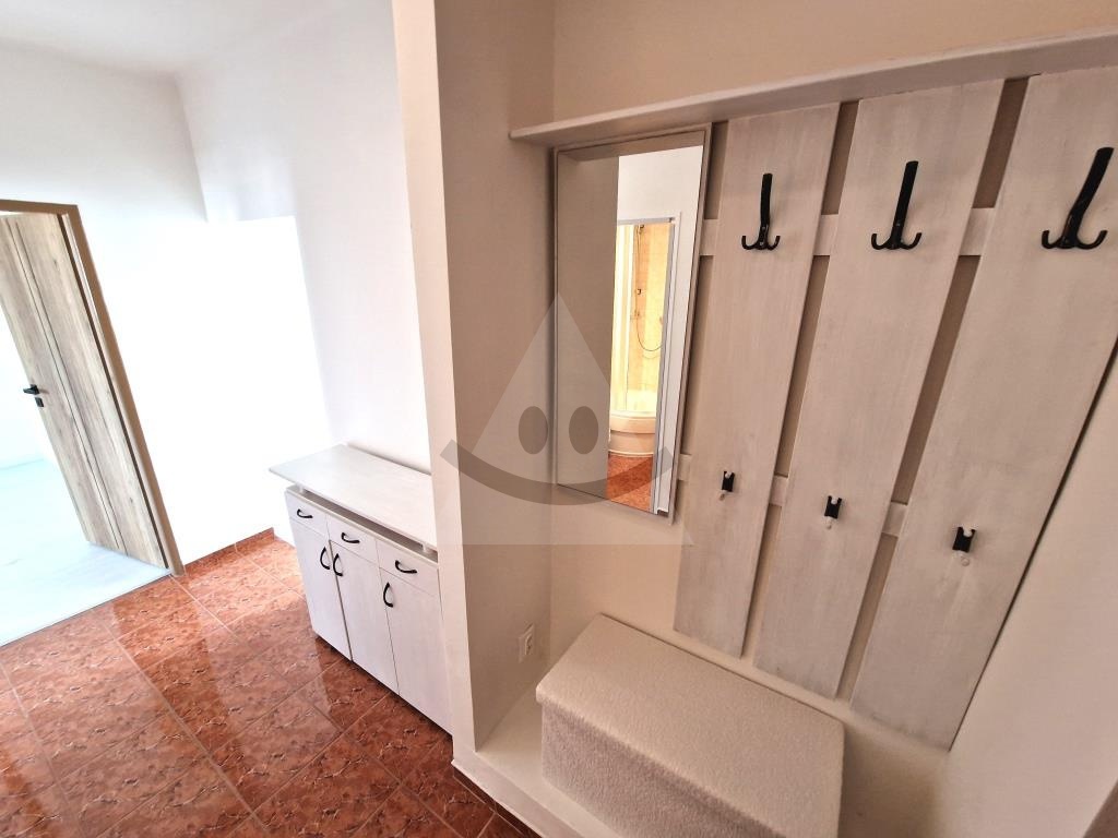 Na prenájom klimatizovaný 3-izb byt s loggiou v Komárne - 9